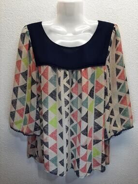 Umgee Women's Geometric Design Top l Size: M